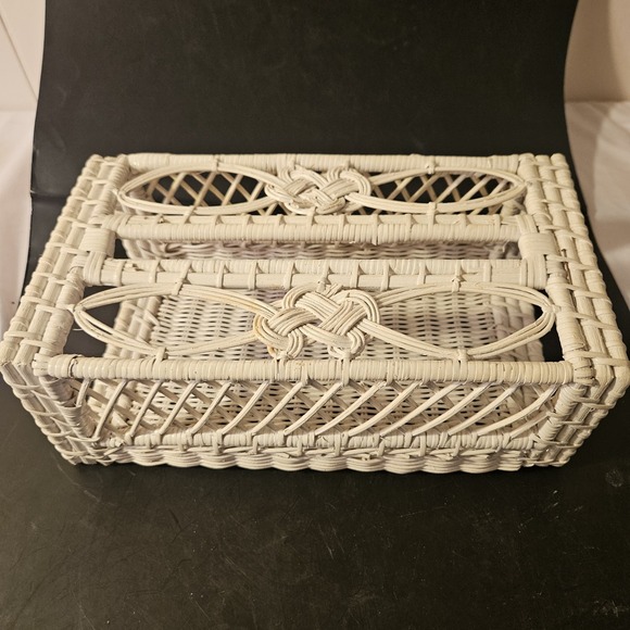Vintage Woven White Wicker & Rattan Tissue Box Cover Rectangle Shaped - Picture 2 of 11